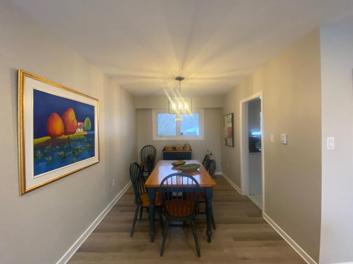 Private Room Lakeview House- Westmount Монктон Экстерьер фото